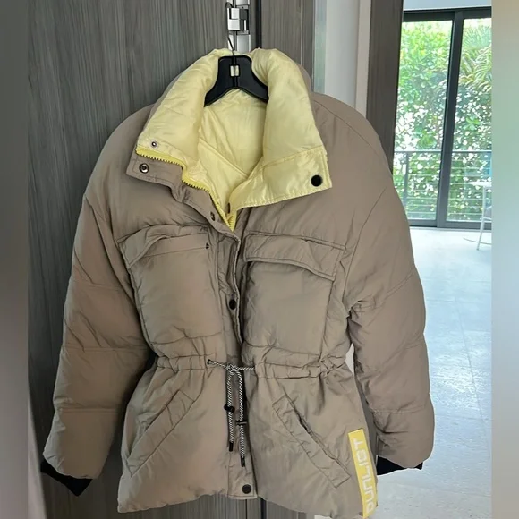 $495 REVOLVE DUALIST Zorah Reversible Jacket S - Picture 6 of 16